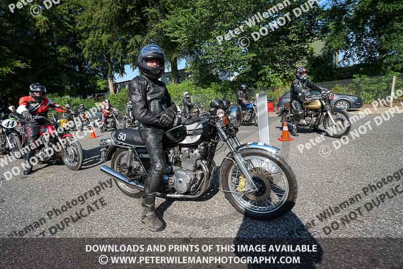 cadwell park;cadwell park photographs;cadwell trackday photographs;enduro digital images;event digital images;eventdigitalimages;peter wileman photography;racing digital images;trackday digital images;trackday photos